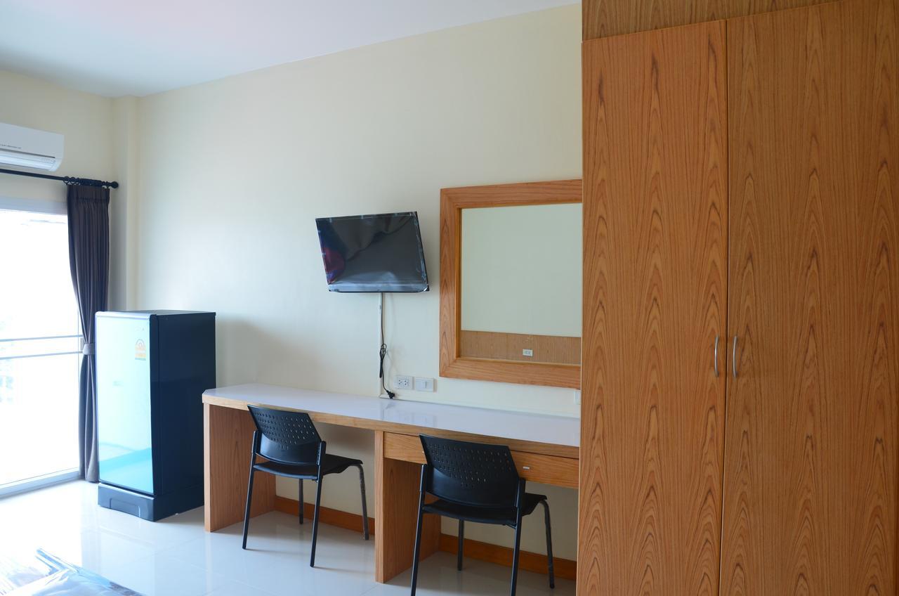 Volinta Park Apartment Rayong Zewnętrze zdjęcie